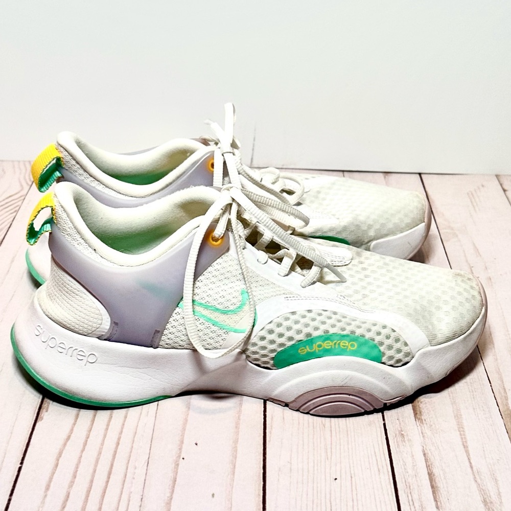 SOLD Nike SuperRep Go 2 Size 8
